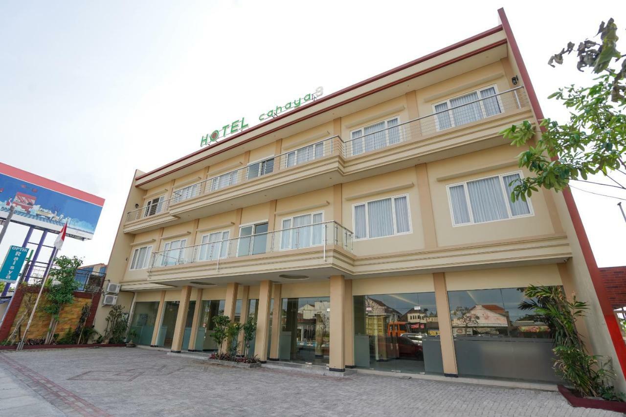 Oyo 1330 Hotel Cahaya 3 Сурабая Екстер'єр фото